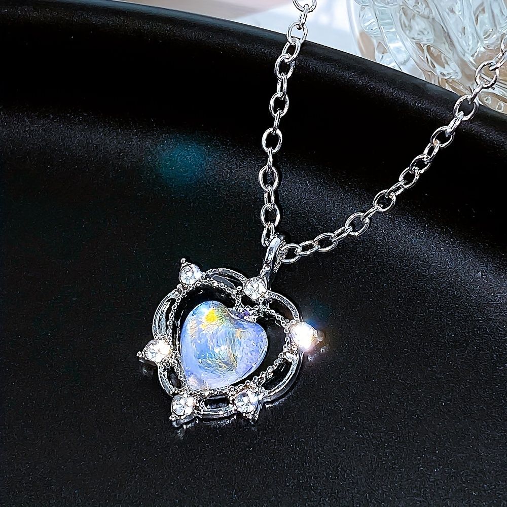 Y2K Design Love Heart Shape Moonstone Pendant Necklace For Women Girls
