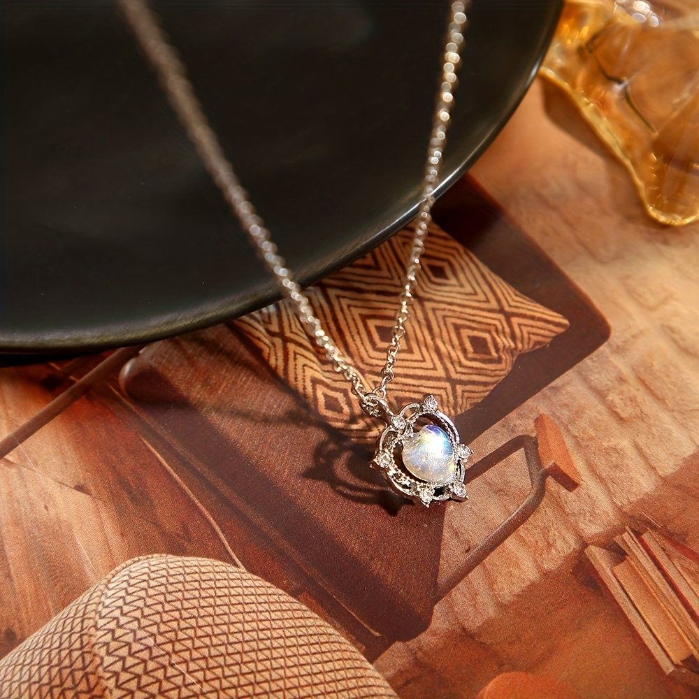 Y2K Design Love Heart Shape Moonstone Pendant Necklace For Women Girls