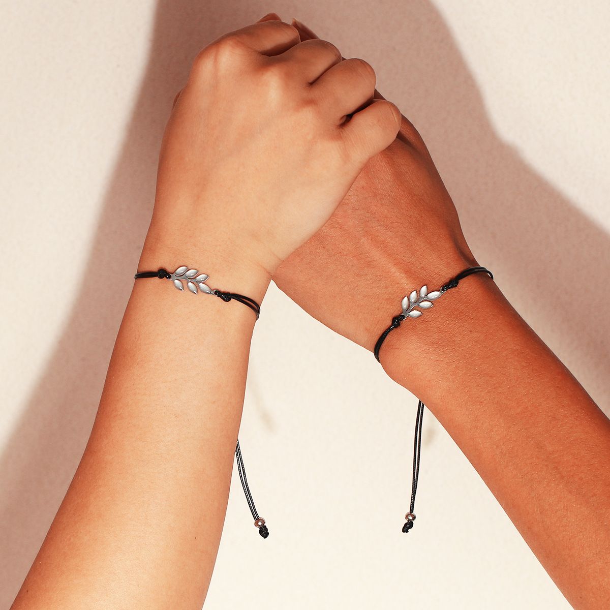 Stainless Steel Branch Leaf Piece Lovers' Hand Rope