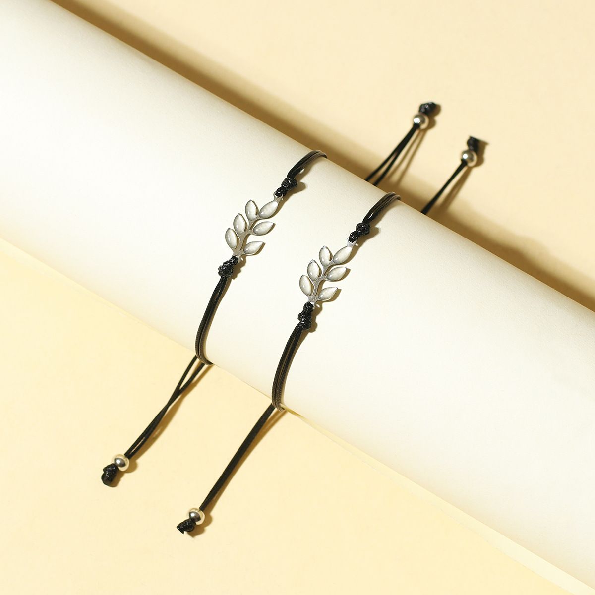Stainless Steel Branch Leaf Piece Lovers' Hand Rope