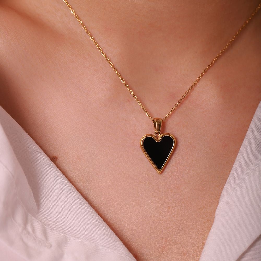 Ins Style 18k Gold White Shell/green Malachite/black Shell Love Pendant Necklace Titanium Steel Jewelry Women